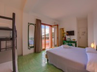 LE CAMERE DELL'HOTEL DELFINO ALL'ISOLA D'ELBA3